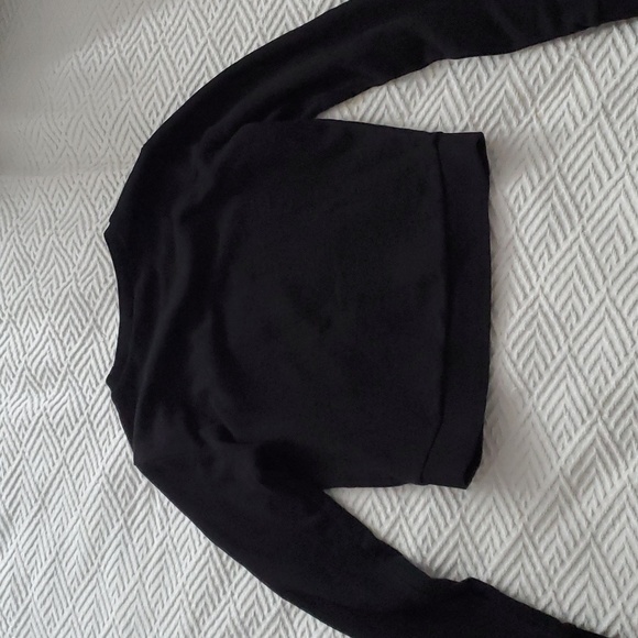 Guess Vintage V Mesh Pullover- NWOT- Small - Picture 7 of 7